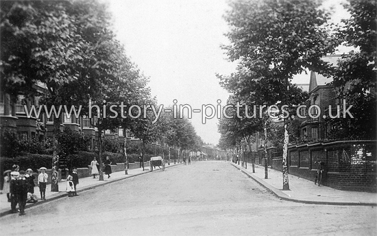 Northcote Road, Walthamstow, London. c.1907